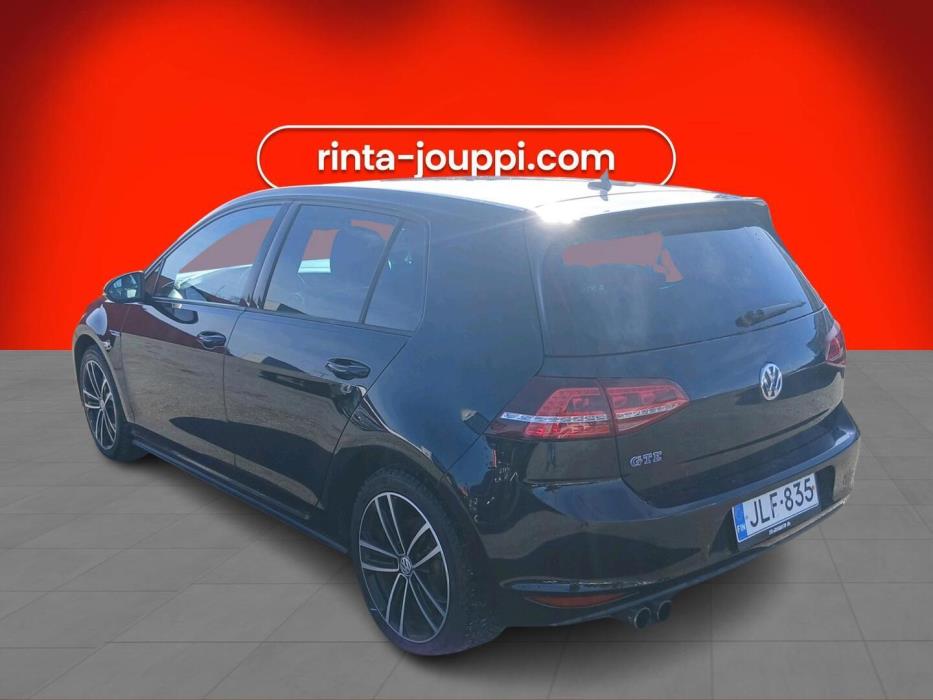 VOLKSWAGEN Golf 2015