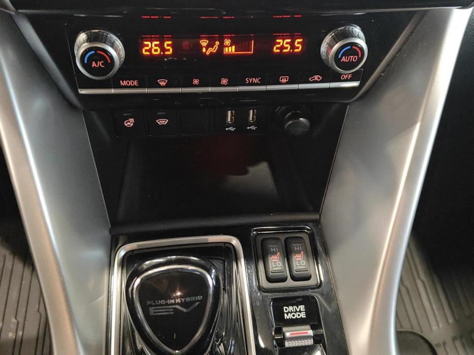 MITSUBISHI Eclipse Cross 2021