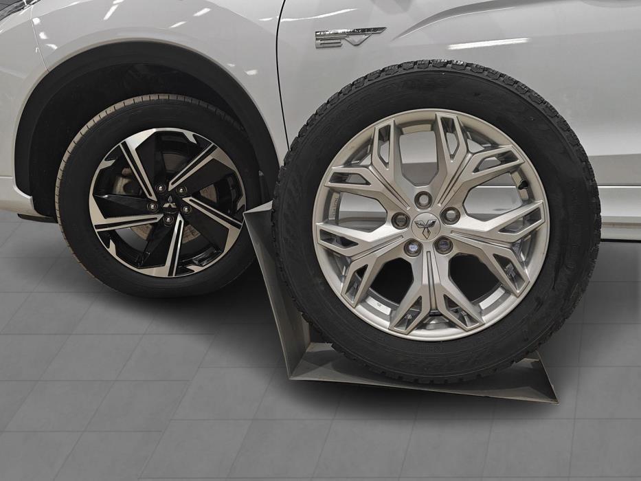 MITSUBISHI Eclipse Cross 2021