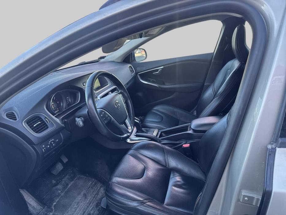 VOLVO V40 Cross Country 2017