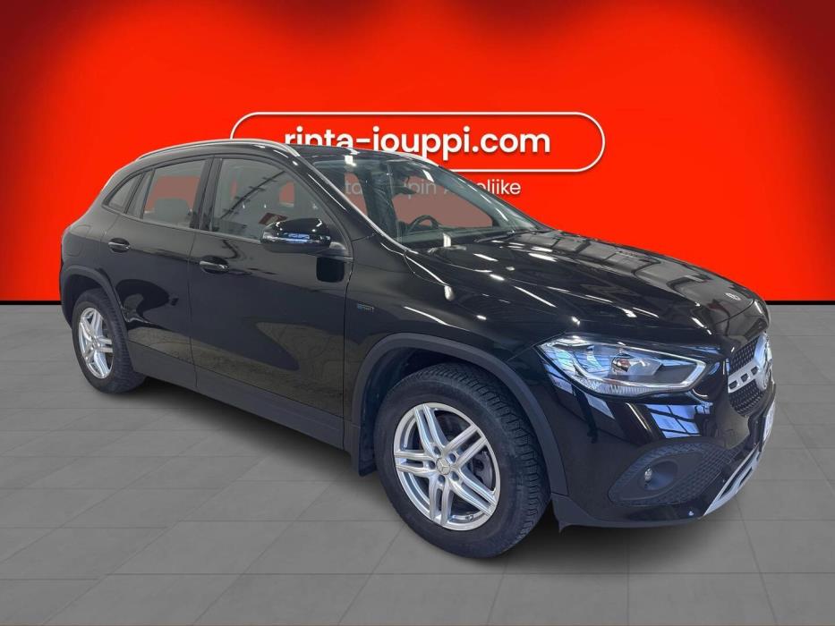 MERCEDES-BENZ GLA 2021