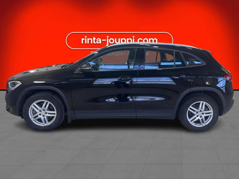 MERCEDES-BENZ GLA 2021