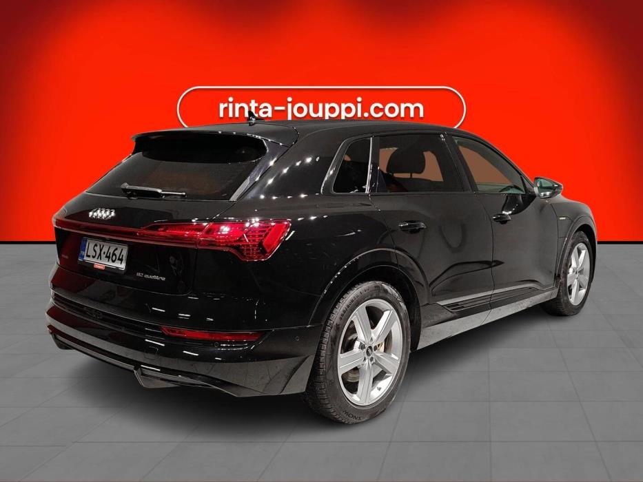 AUDI e-tron 2021