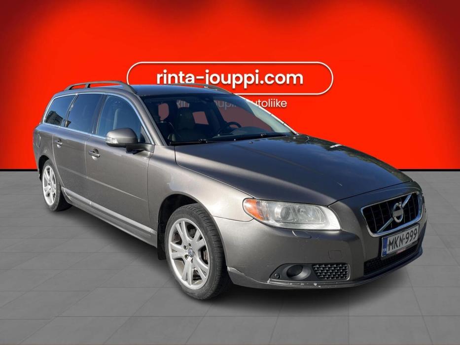 VOLVO V70 2011