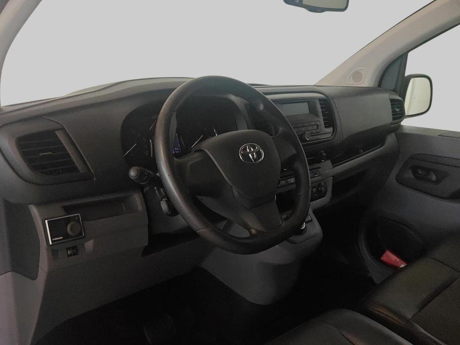 TOYOTA Proace 2017