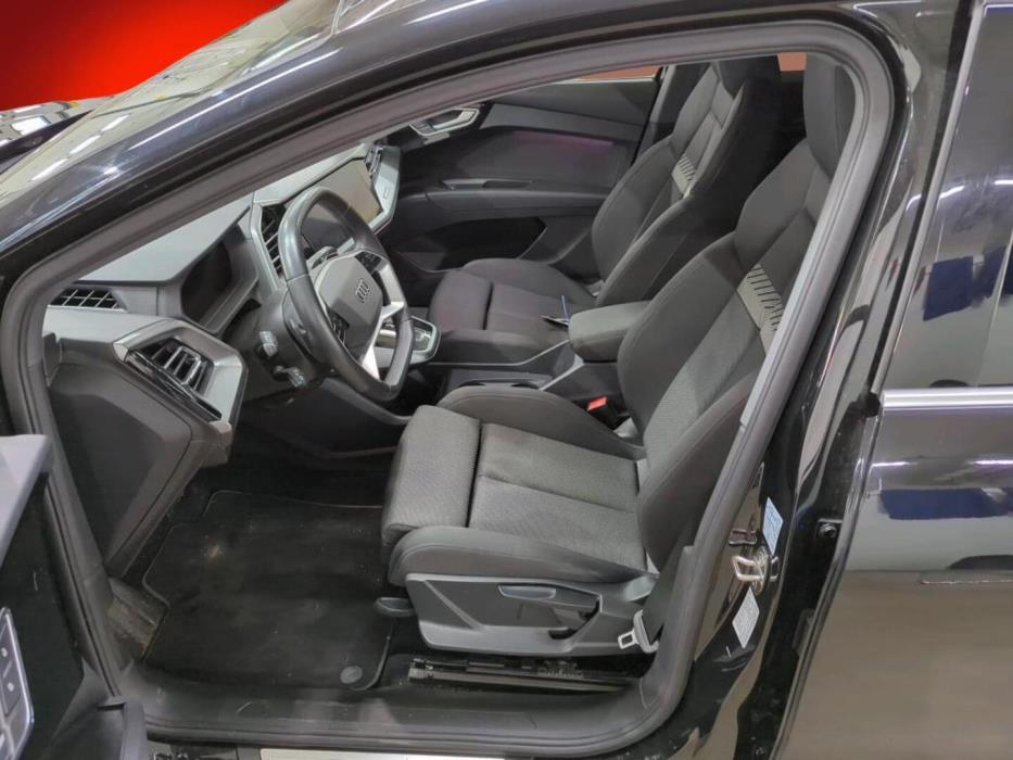 AUDI Q4 e-tron 2024