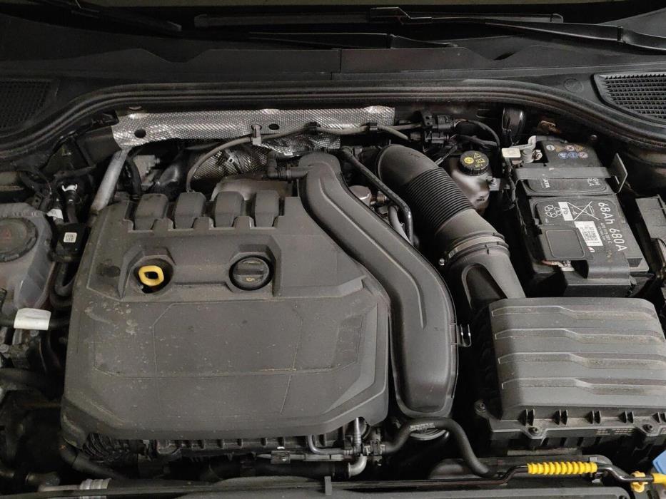 VOLKSWAGEN Golf 2024