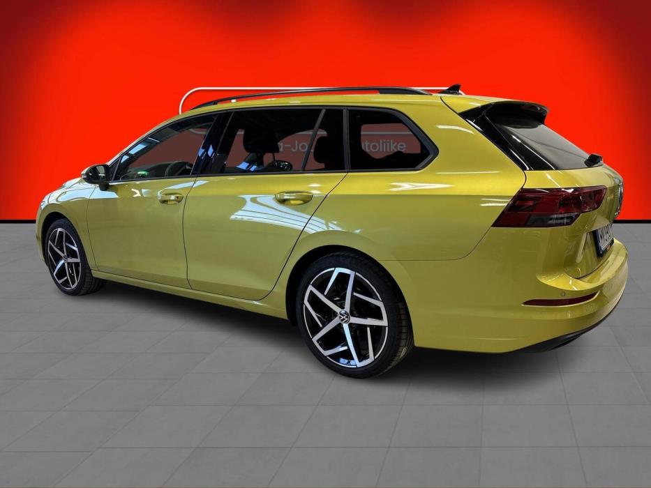 VOLKSWAGEN Golf 2024