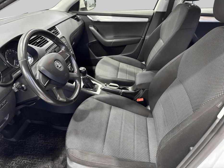 SKODA Octavia 2013