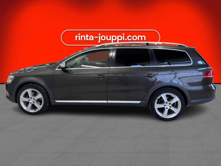 VOLKSWAGEN Passat 2012