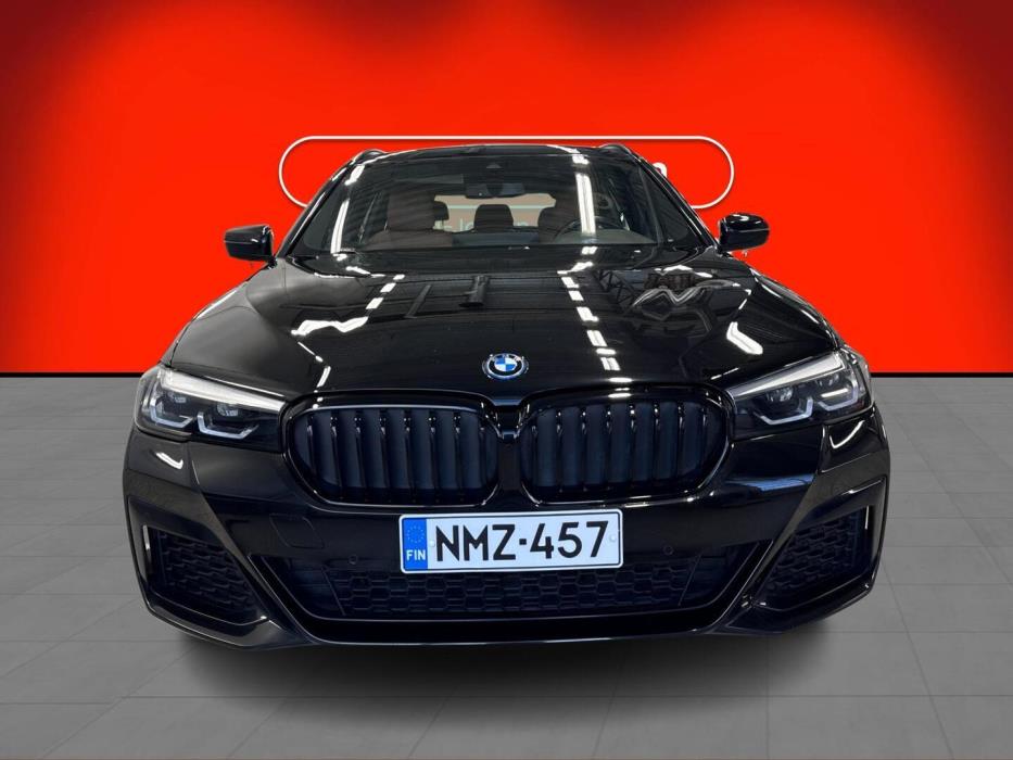 BMW 530 2023