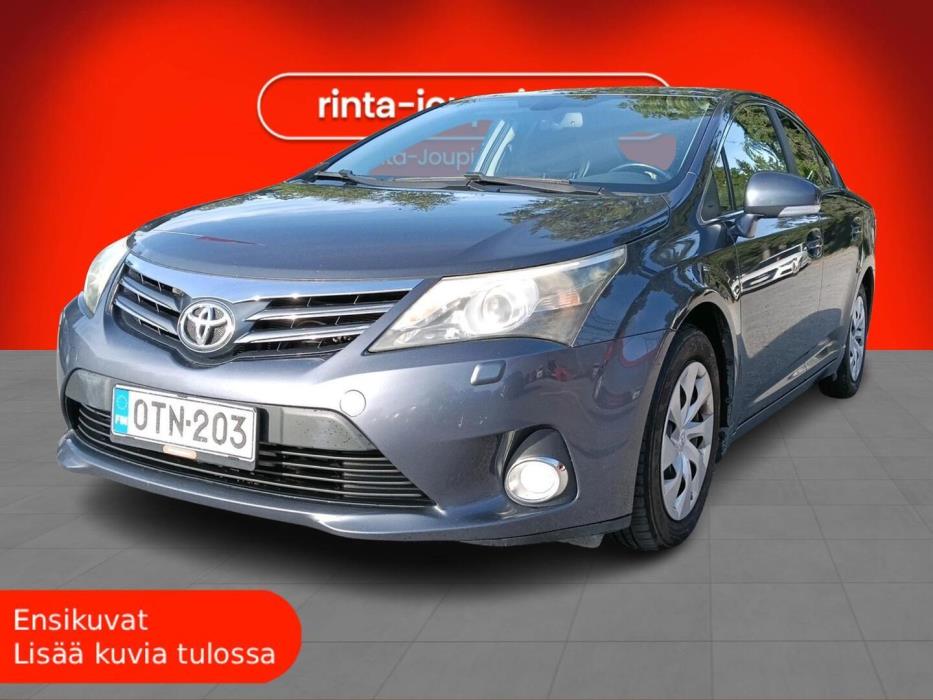 TOYOTA Avensis 2012