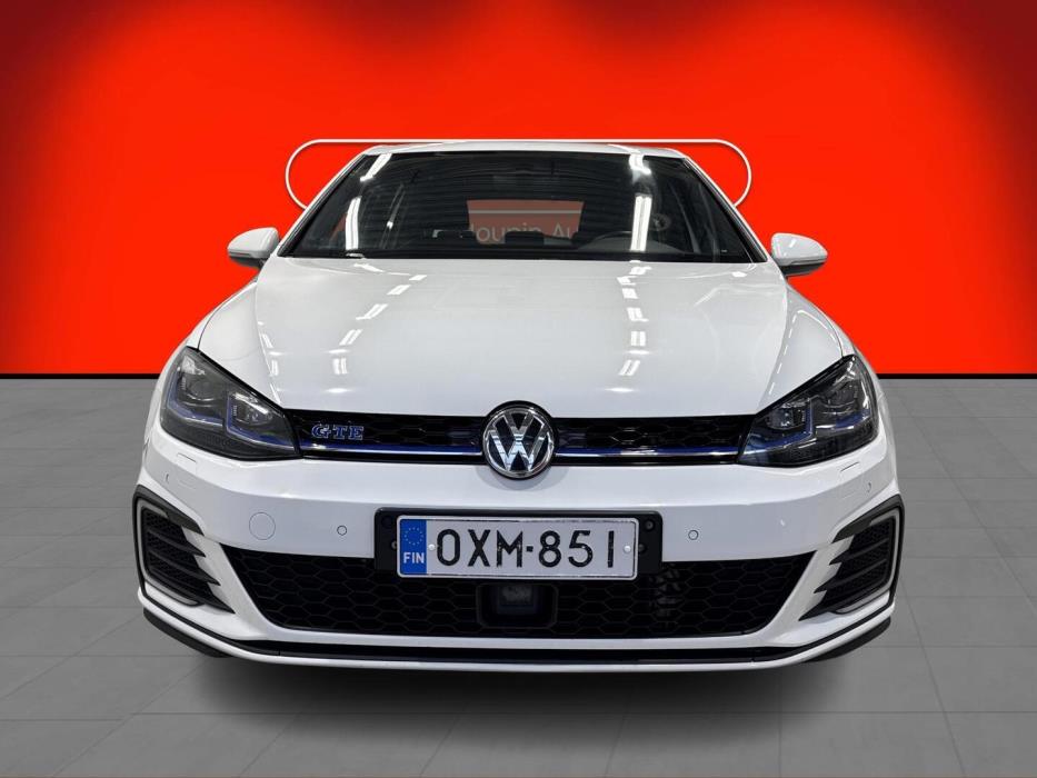 VOLKSWAGEN Golf 2018