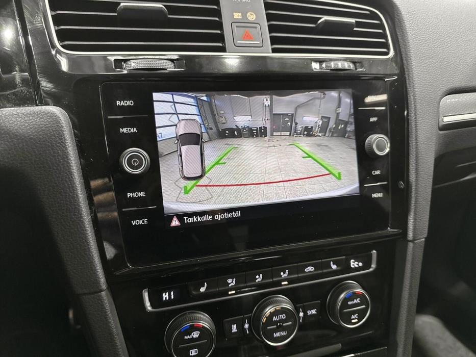 VOLKSWAGEN Golf 2018