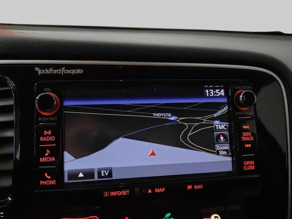 MITSUBISHI Outlander PHEV 2016