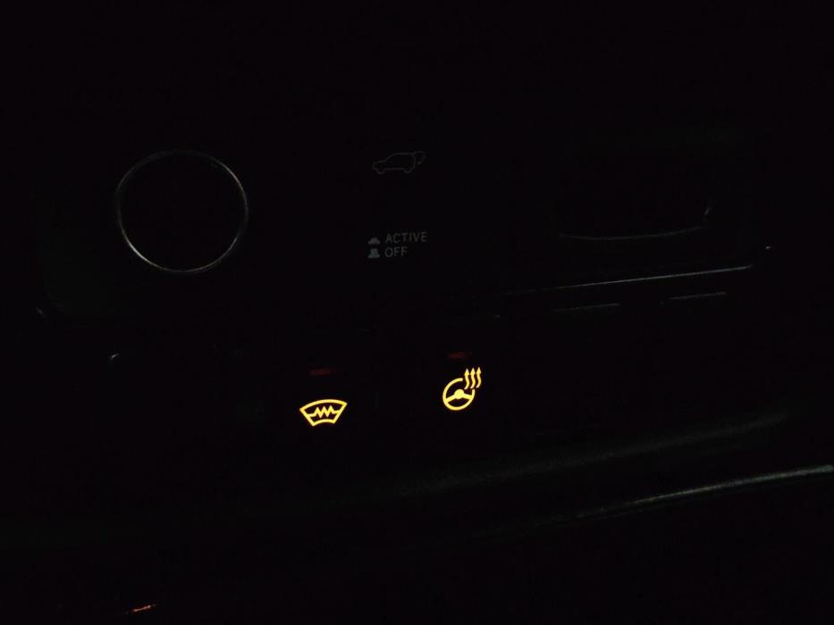 MITSUBISHI Outlander PHEV 2016