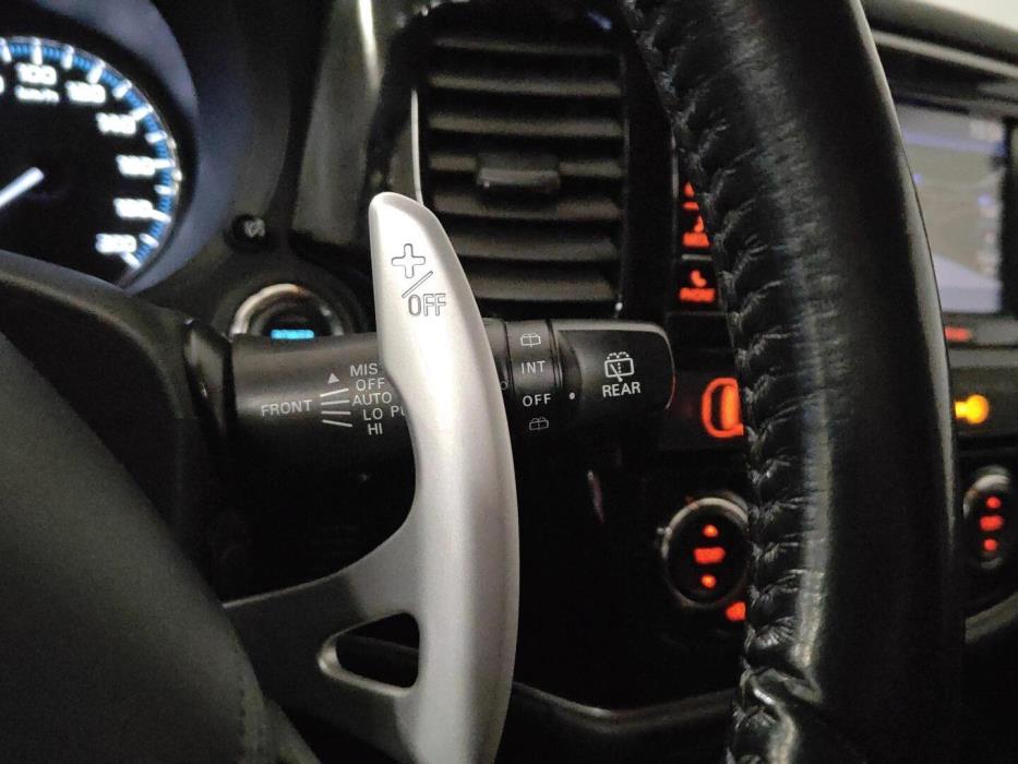 MITSUBISHI Outlander PHEV 2016