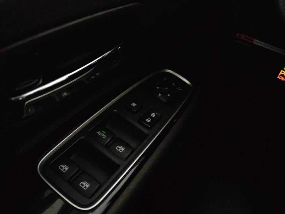 MITSUBISHI Outlander PHEV 2016