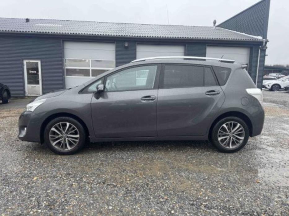 TOYOTA VERSO 2016