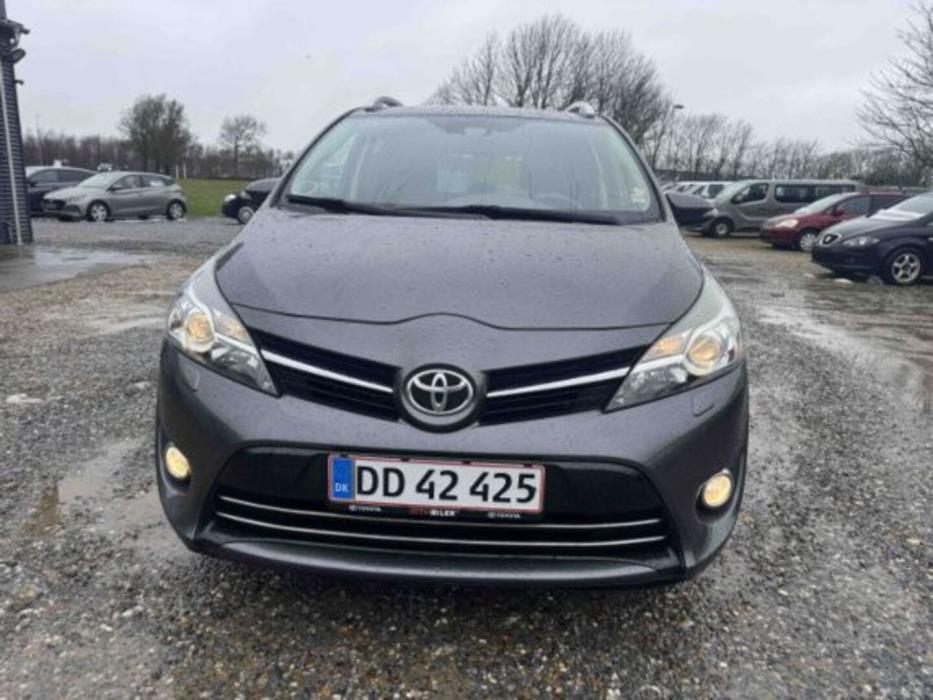 TOYOTA VERSO 2016