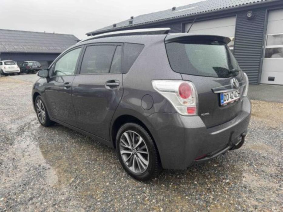 TOYOTA VERSO 2016