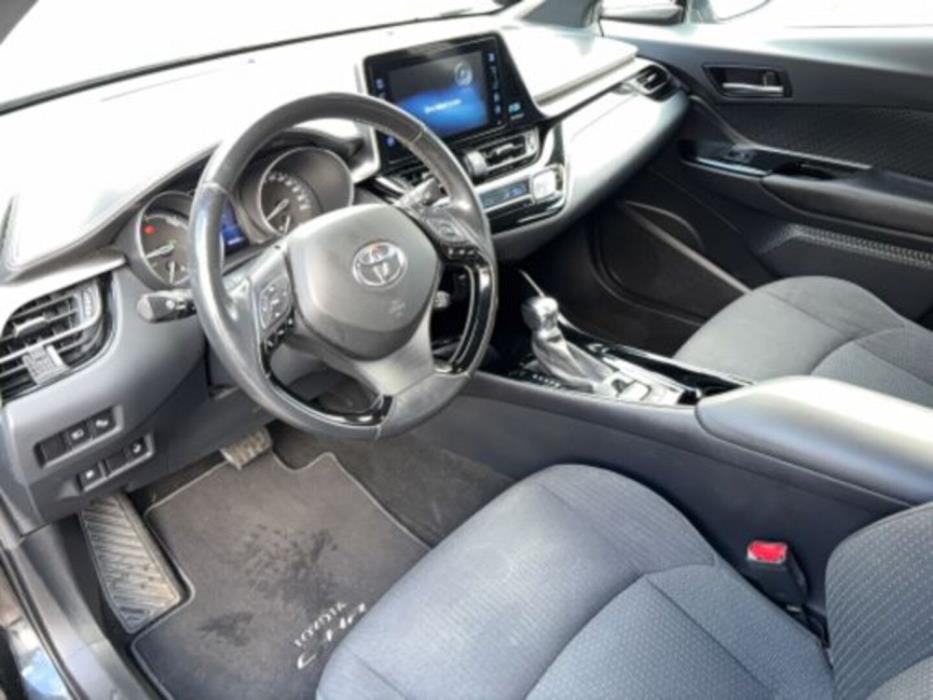 TOYOTA C-HR 2019