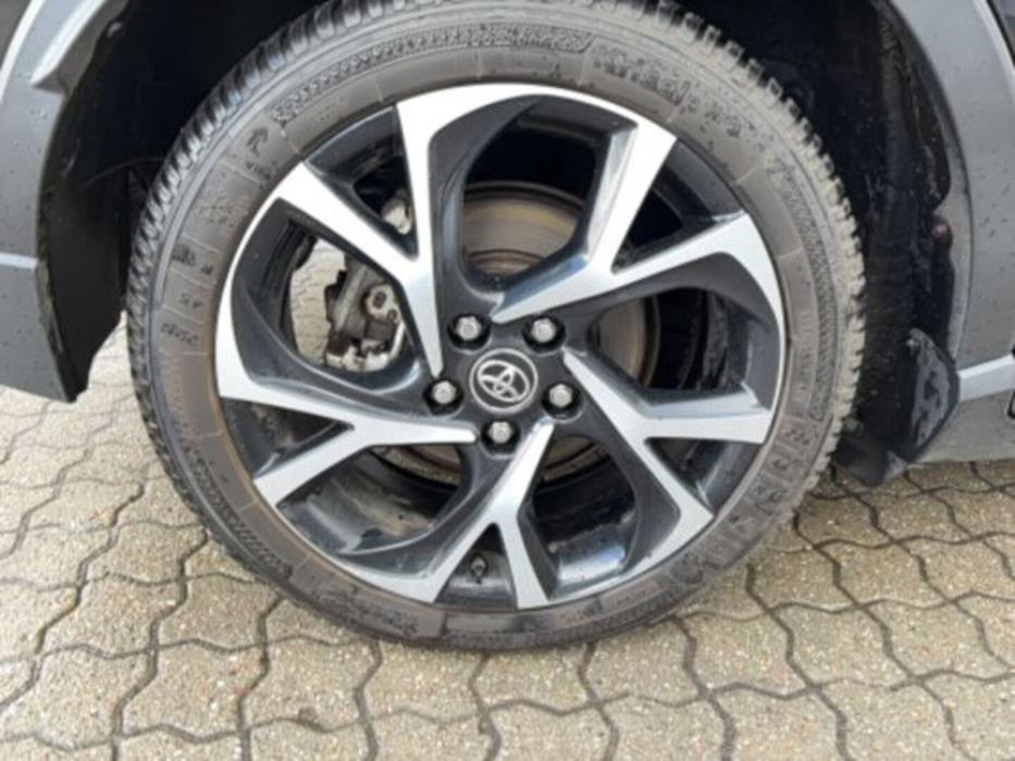 TOYOTA C-HR 2019