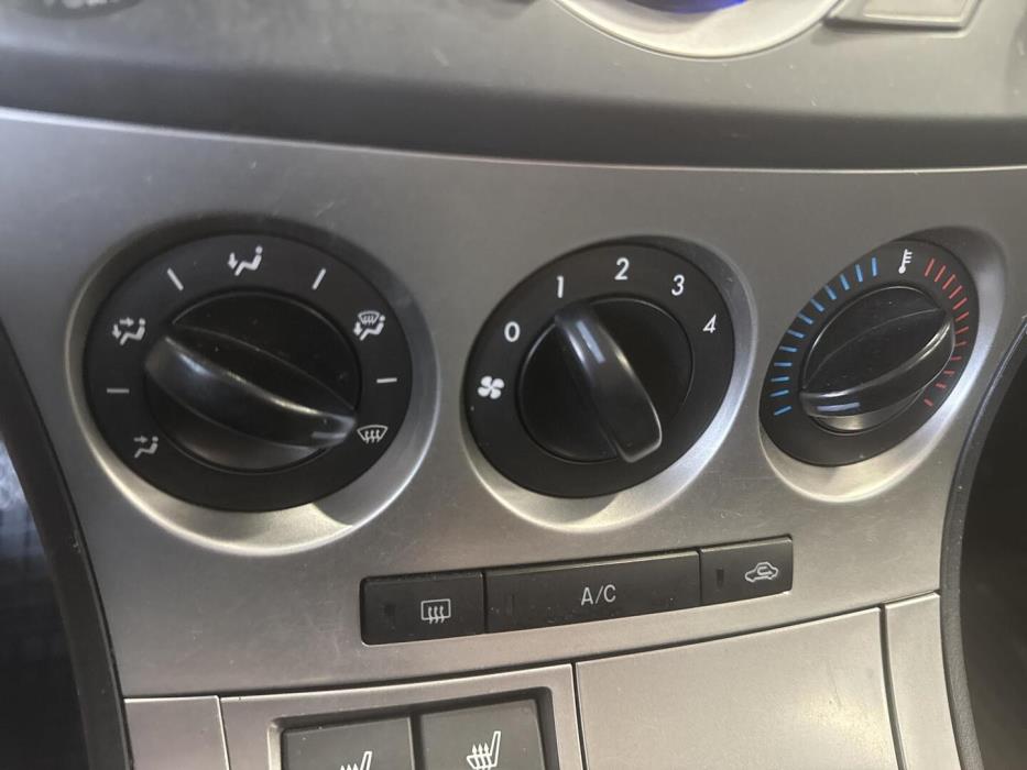 MAZDA Mazda3 2009