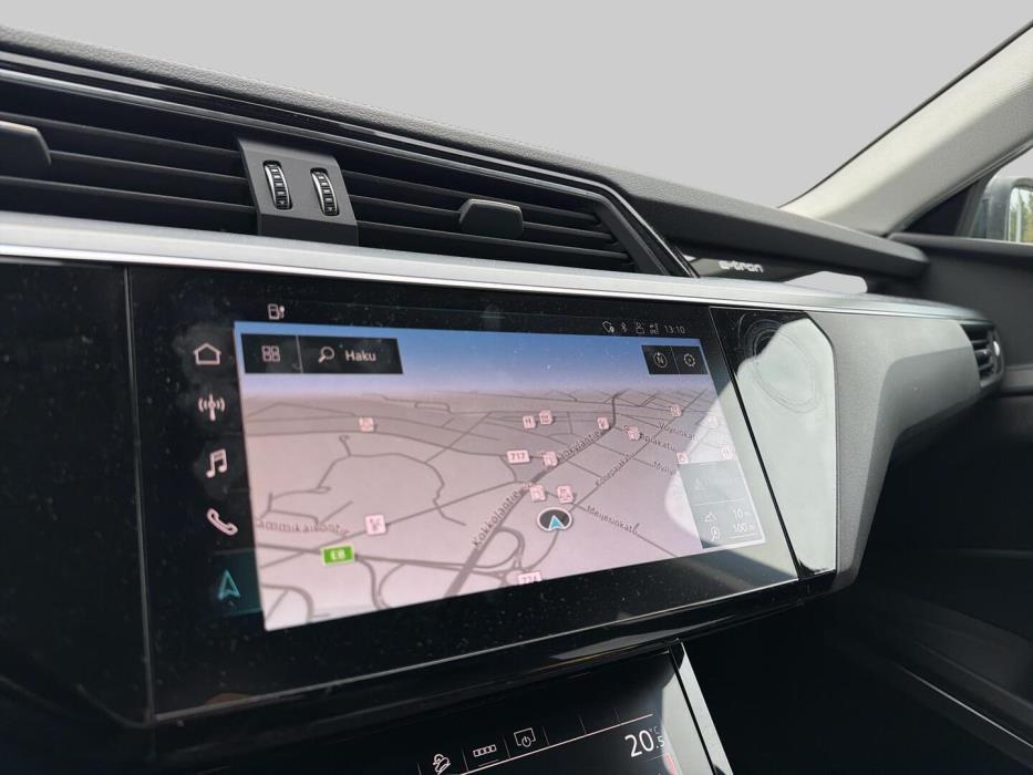 AUDI e-tron 2021