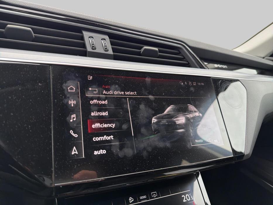 AUDI e-tron 2021