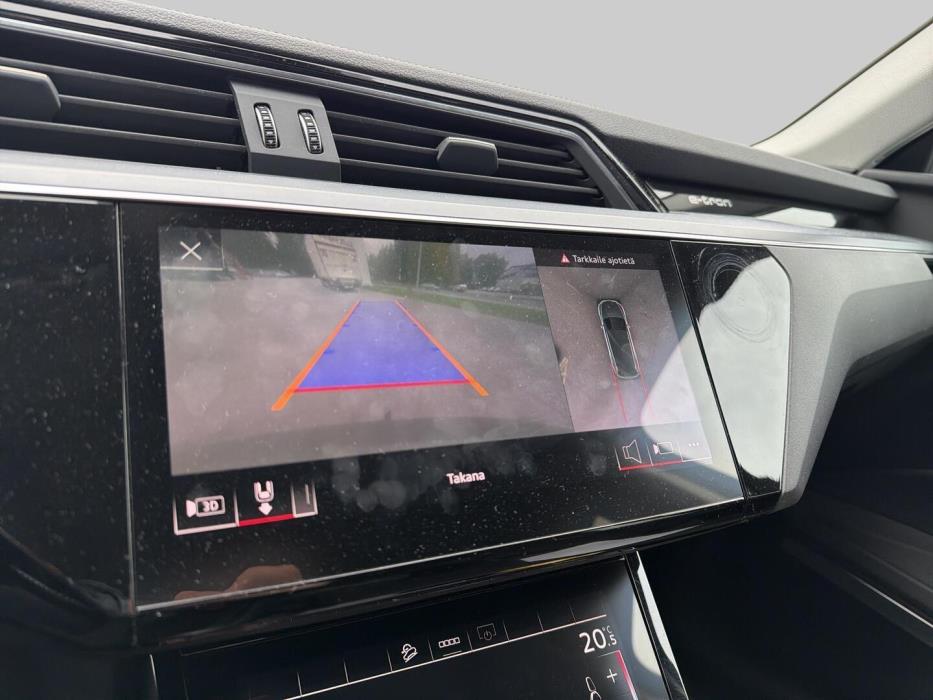 AUDI e-tron 2021