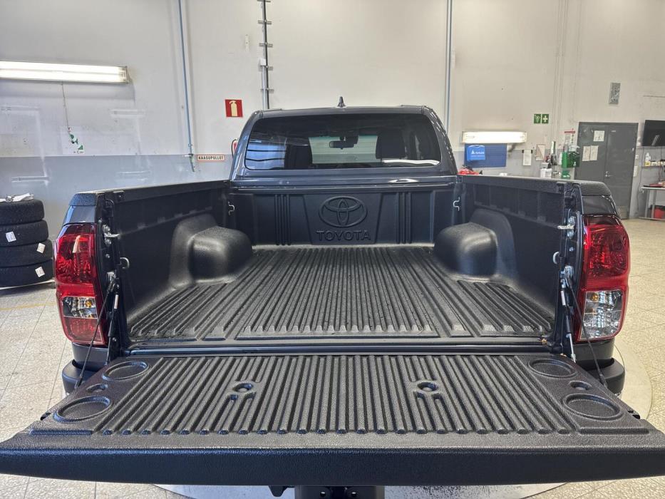 TOYOTA Hilux 2026
