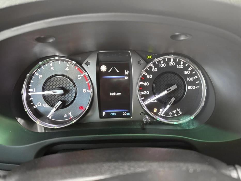TOYOTA Hilux 2026