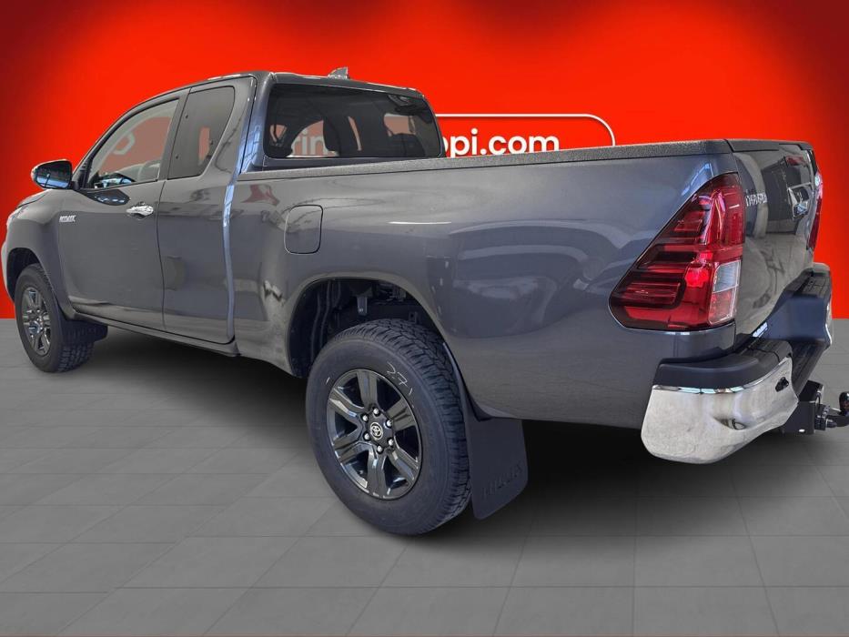 TOYOTA Hilux 2026