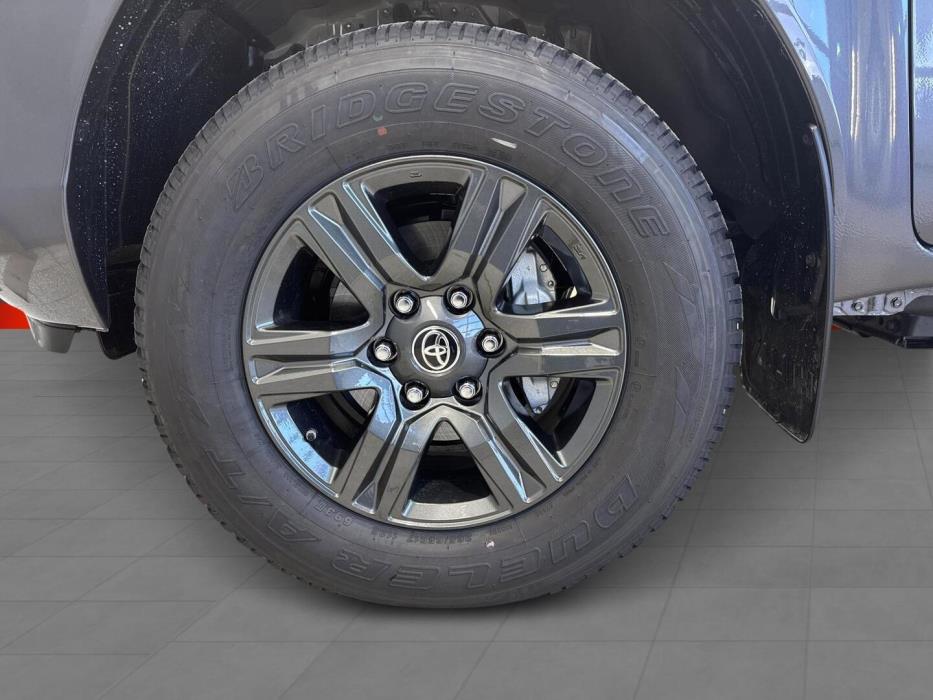 TOYOTA Hilux 2026