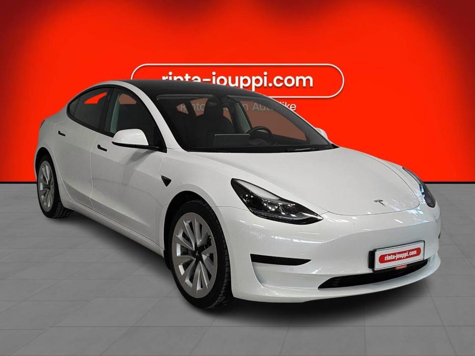 TESLA MODEL 3 2022