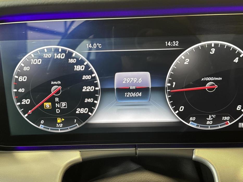 MERCEDES-BENZ E 2017