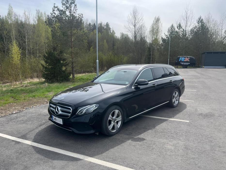 MERCEDES-BENZ E 2017