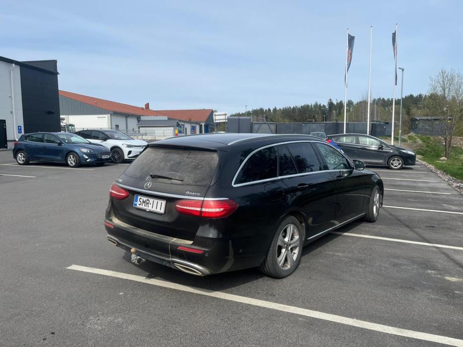 MERCEDES-BENZ E 2017