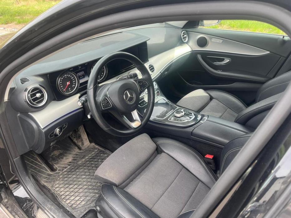 MERCEDES-BENZ E 2017