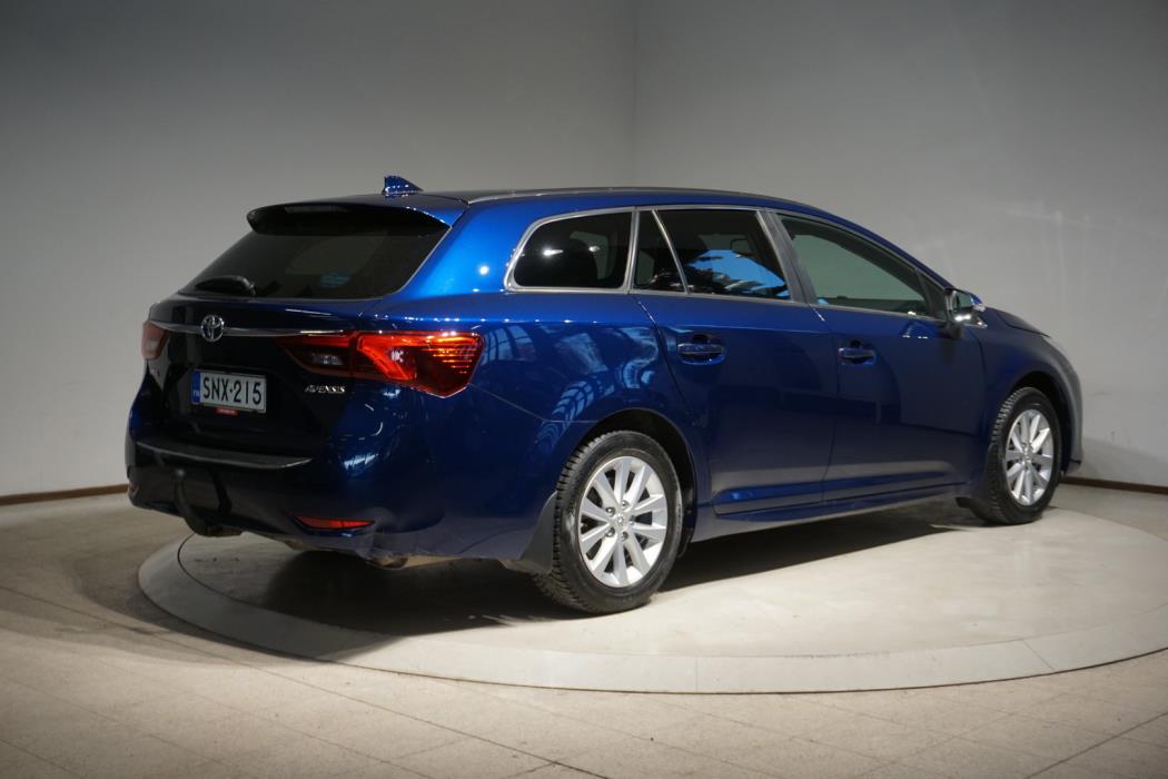 TOYOTA AVENSIS 2016
