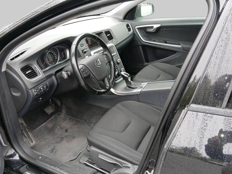 VOLVO V60 2013