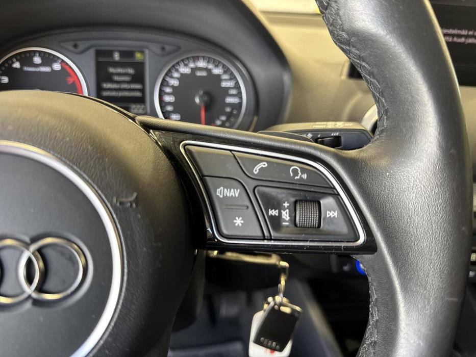 AUDI Q2 2021