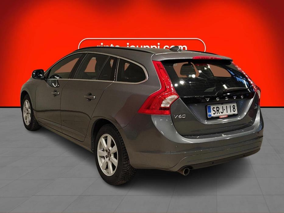 VOLVO V60 2018