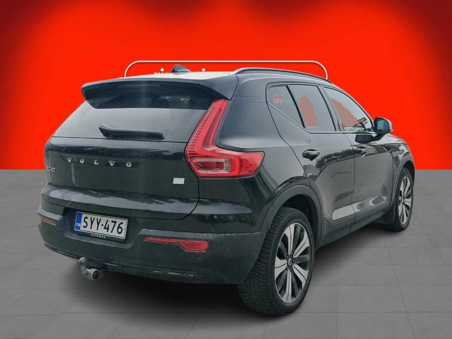 VOLVO XC40 2023