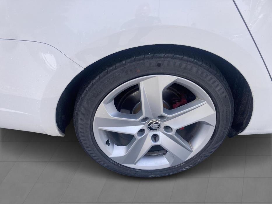 SKODA Octavia 2015