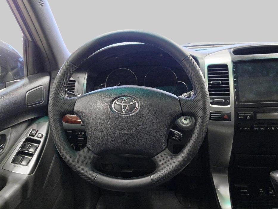 TOYOTA Land Cruiser 2004