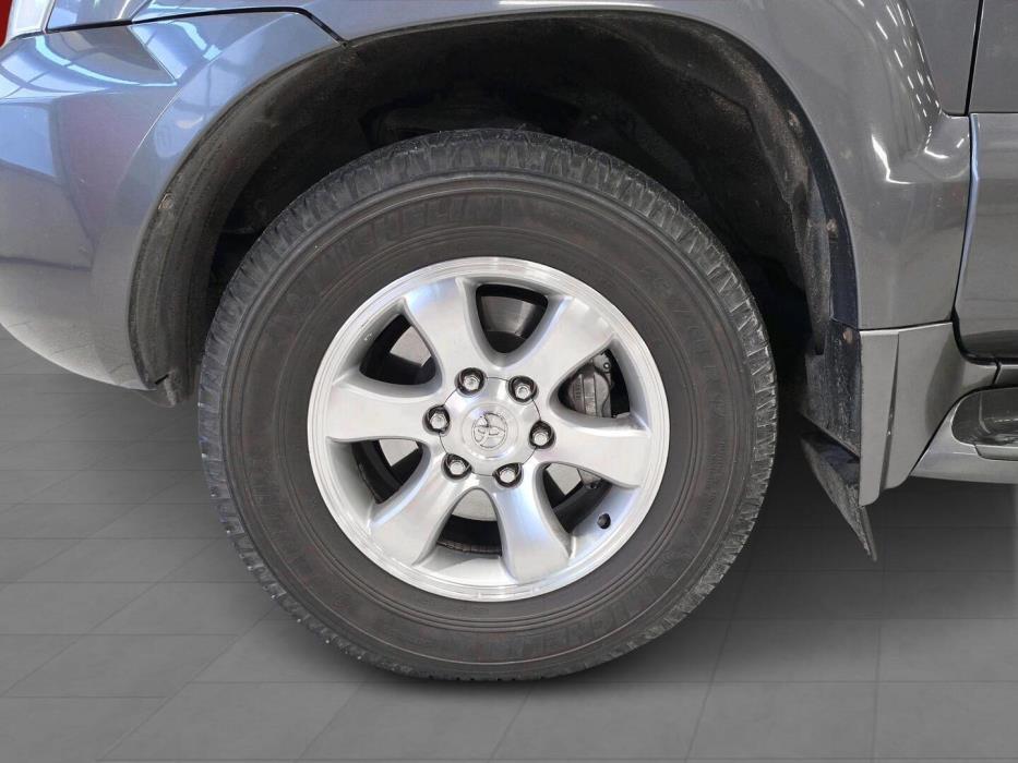 TOYOTA Land Cruiser 2004