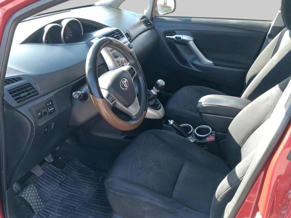 TOYOTA Verso 2012
