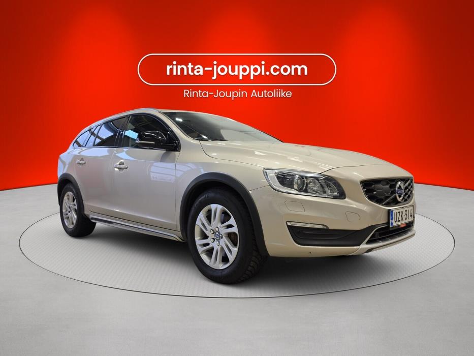 VOLVO V60 Cross Country 2016